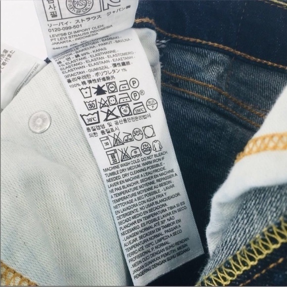Levi’s - Picture 6 of 8